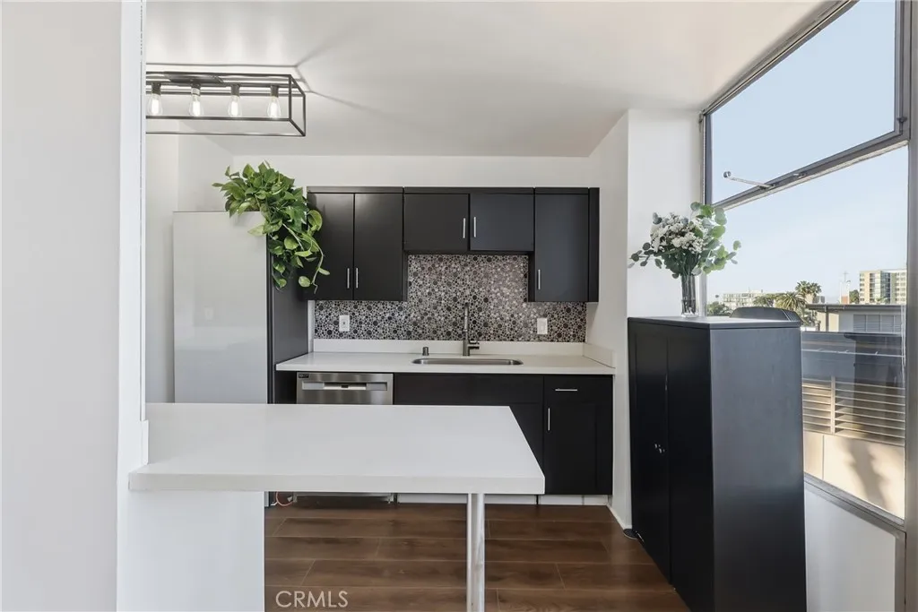 100 Atlantic Avenue Unit 405, Long Beach, CA 90802 - Photo 2 of 20, Long Beach, CA