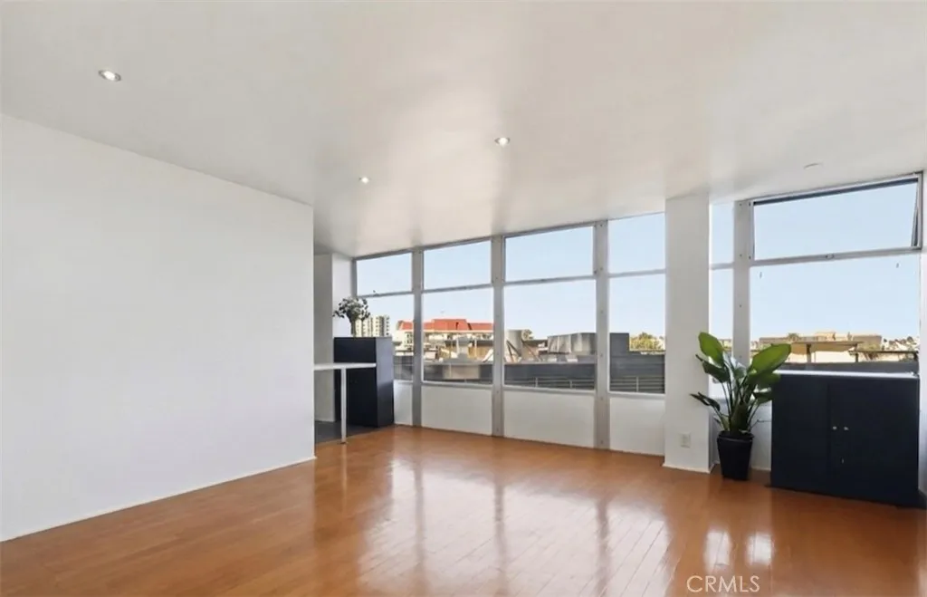 100 Atlantic Avenue Unit 405, Long Beach, CA 90802 - Photo 2 of 19, Long Beach, CA