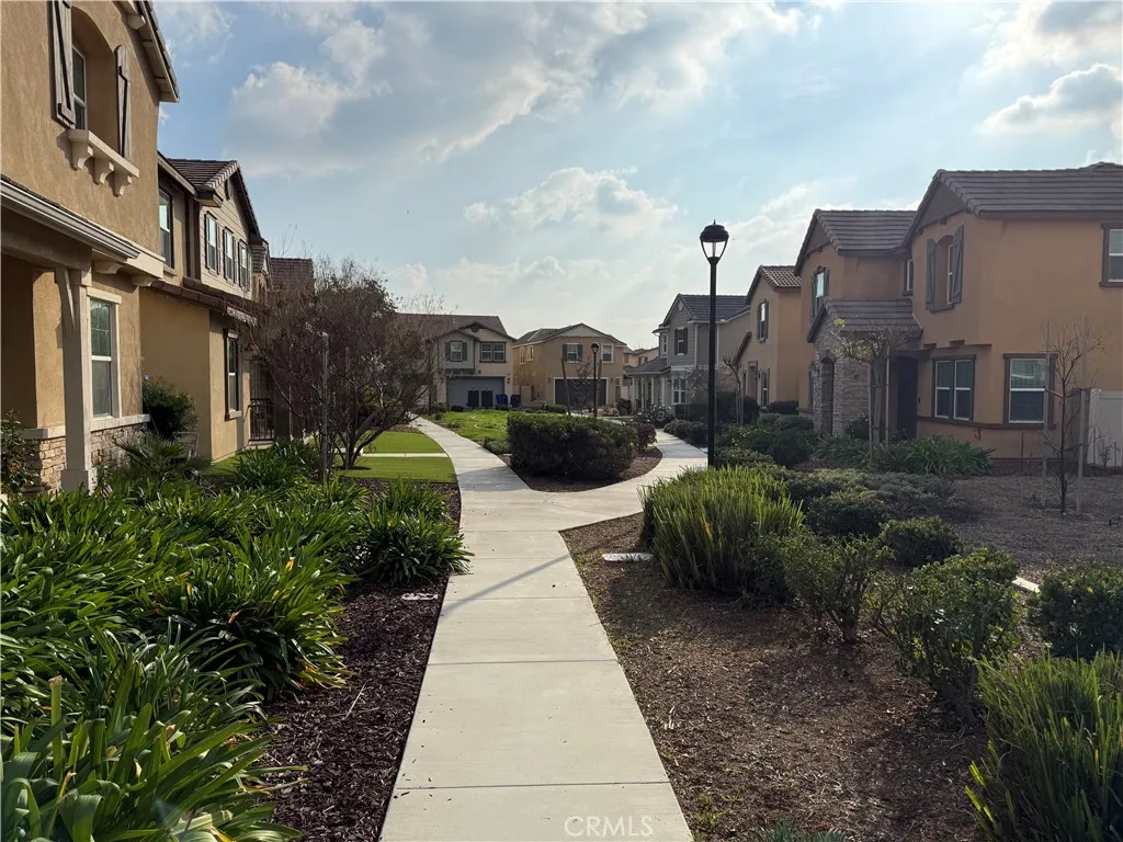 4751 S Java Paseo South, Ontario, CA 91762 - Photo 4 of 18, Ontario, CA