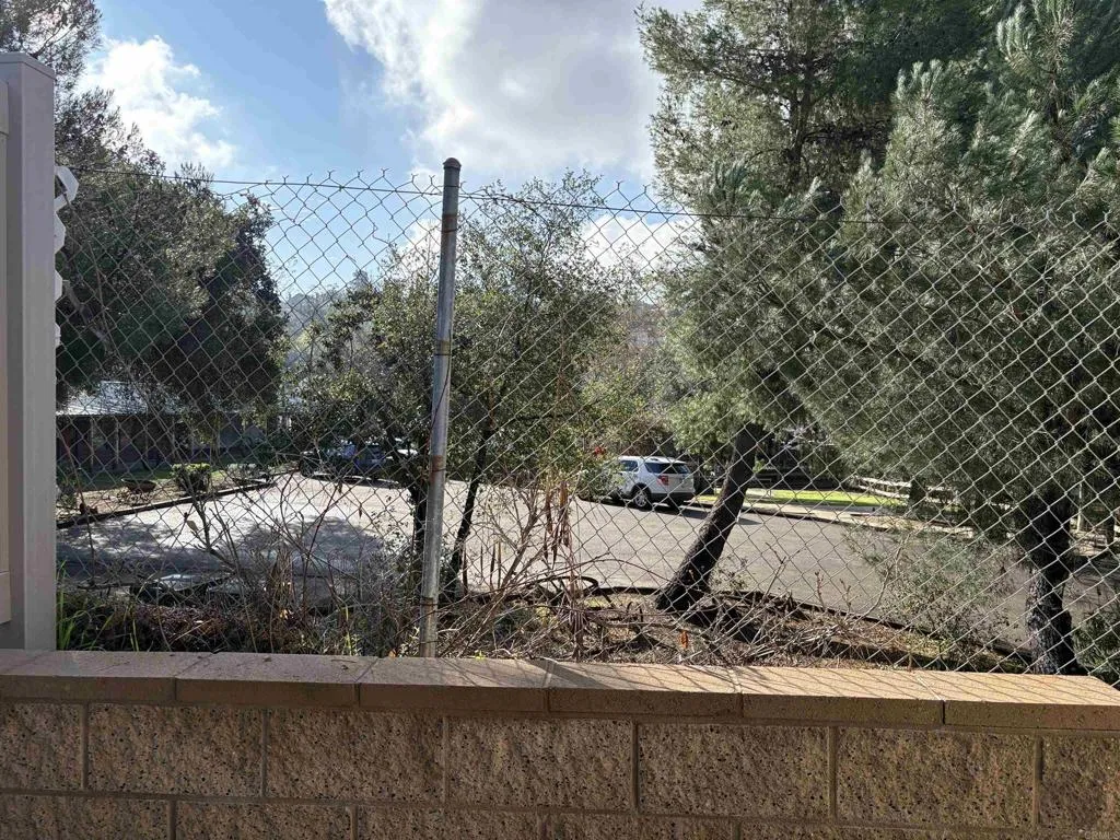 https://cdn.realtyfeed.com/cdn/127/306627504/88b47b7f82e2fbe6753b12429ea5aea1.webp