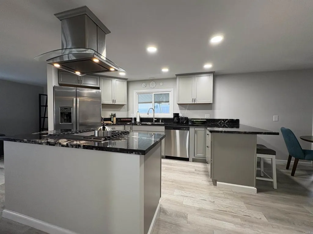 https://cdn.realtyfeed.com/cdn/127/306627504/b1235a2b3825cb822b5e134e00f1f1ef.webp