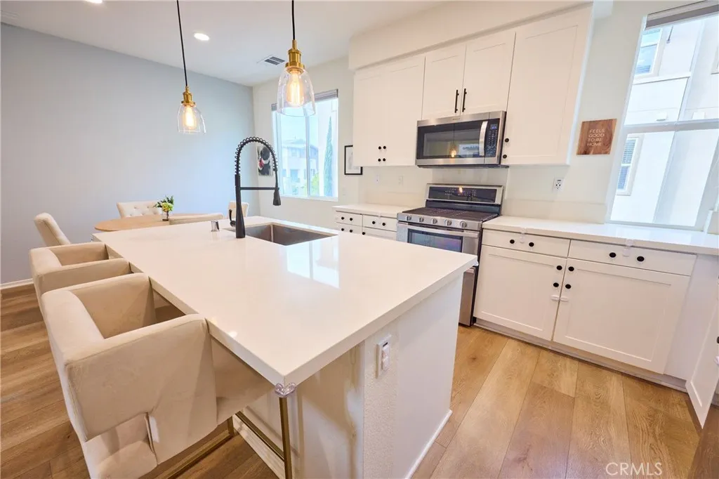 https://cdn.realtyfeed.com/cdn/127/306627505/ea9938ff064a53e6fefc055c45316038.webp