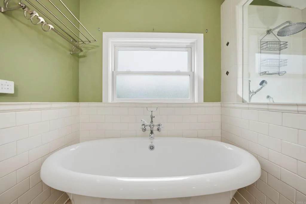 https://cdn.realtyfeed.com/cdn/127/306627514/22d5f7863e7cf7c6c547221661ce9630.webp