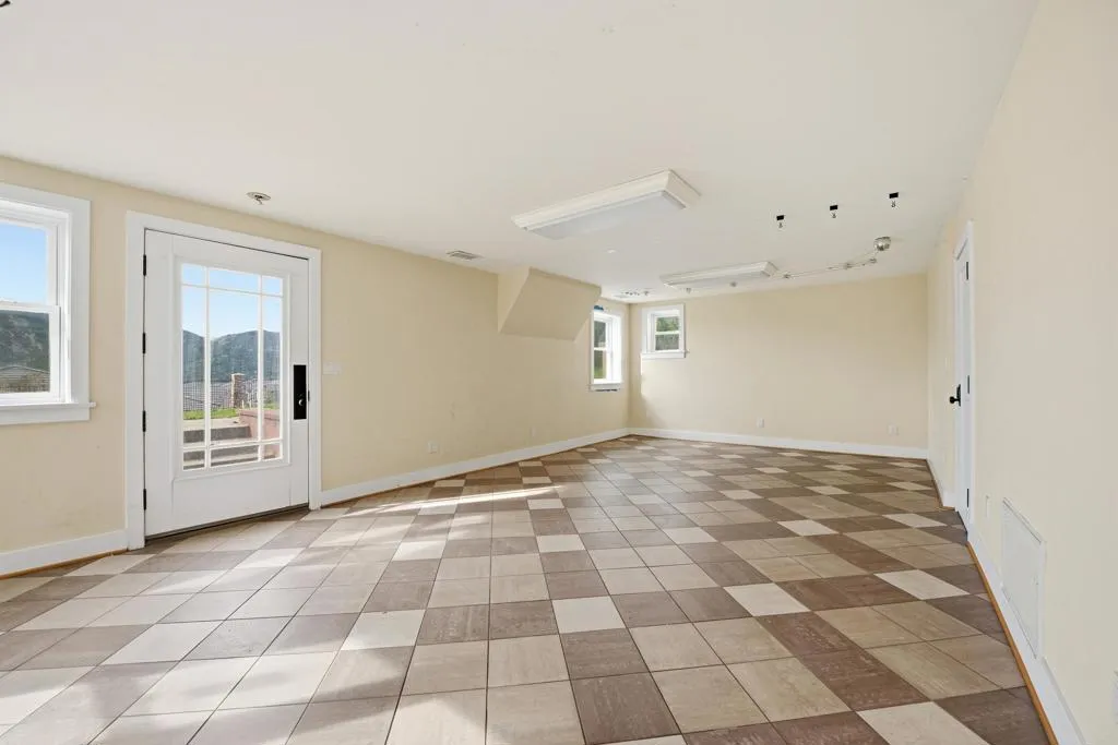 https://cdn.realtyfeed.com/cdn/127/306627514/34a3a995ab93f408f645b9935d9c6049.webp