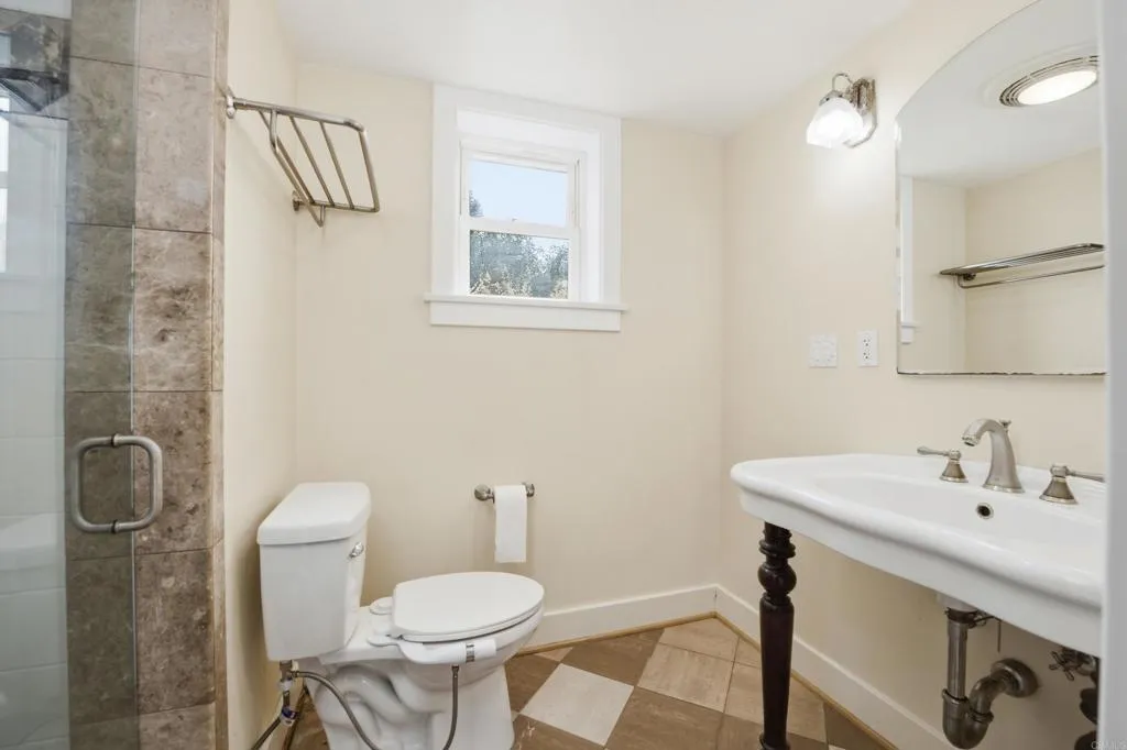 https://cdn.realtyfeed.com/cdn/127/306627514/489f10406d50bf6cec156599ad44b2a6.webp