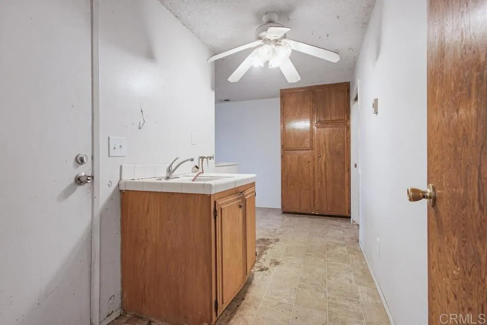 https://cdn.realtyfeed.com/cdn/127/306627536/49862106023aa5cc2015e7b55e90484a.webp