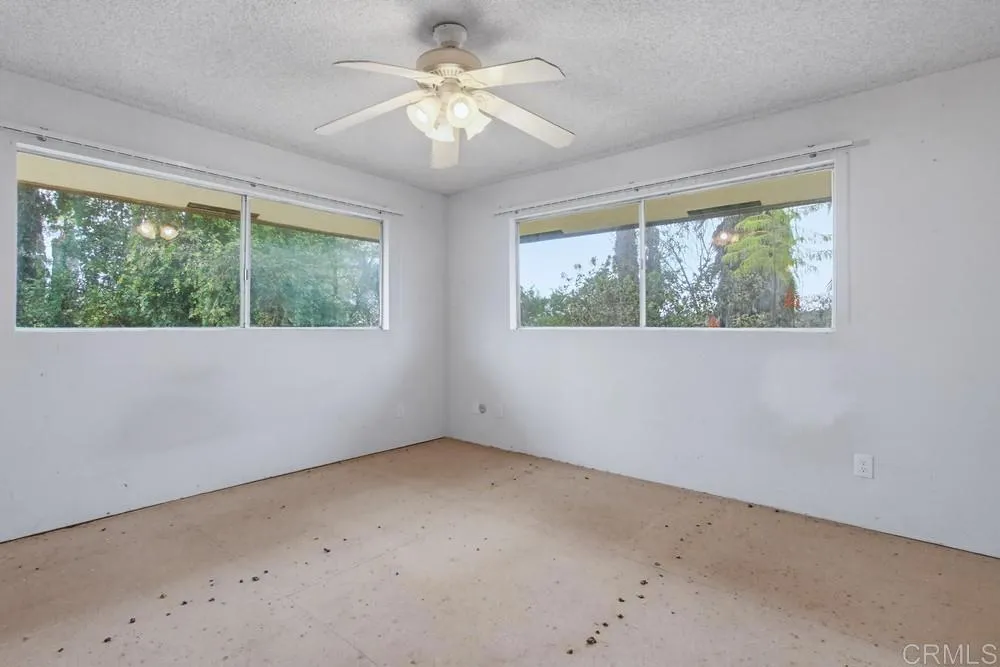 https://cdn.realtyfeed.com/cdn/127/306627536/4d9962442cf1b40f689c34337eecab56.webp