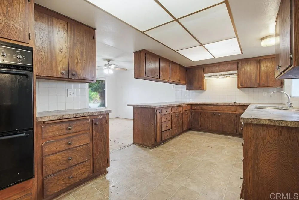 https://cdn.realtyfeed.com/cdn/127/306627536/861662072d1fb543f0104818c5a02e8e.webp