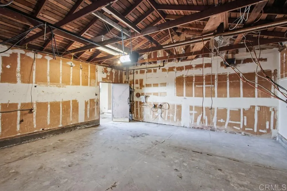 https://cdn.realtyfeed.com/cdn/127/306627536/8ccfe3535f29c9a038204b98b7cab7a2.webp