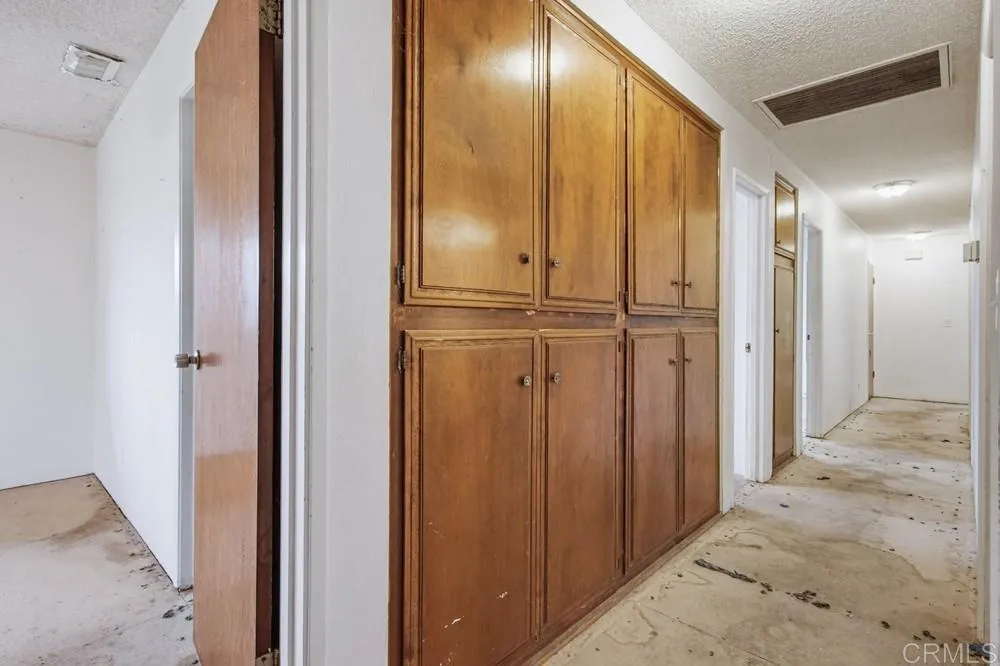 https://cdn.realtyfeed.com/cdn/127/306627536/dc90181f1f404031874fb71776ae023d.webp