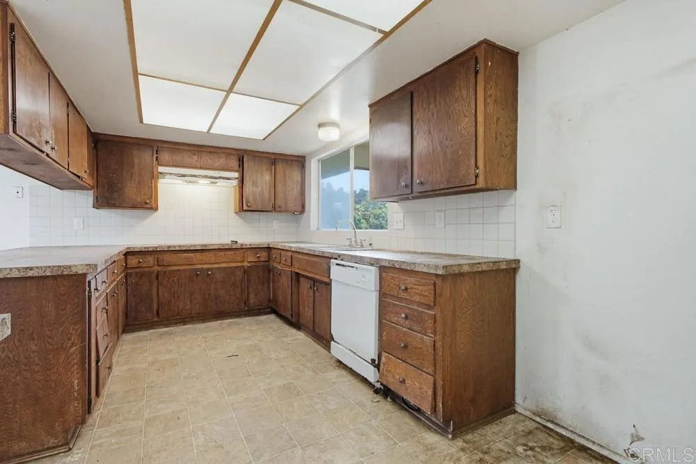 https://cdn.realtyfeed.com/cdn/127/306627536/e20c5253d6124d0e961629768ba60669.webp