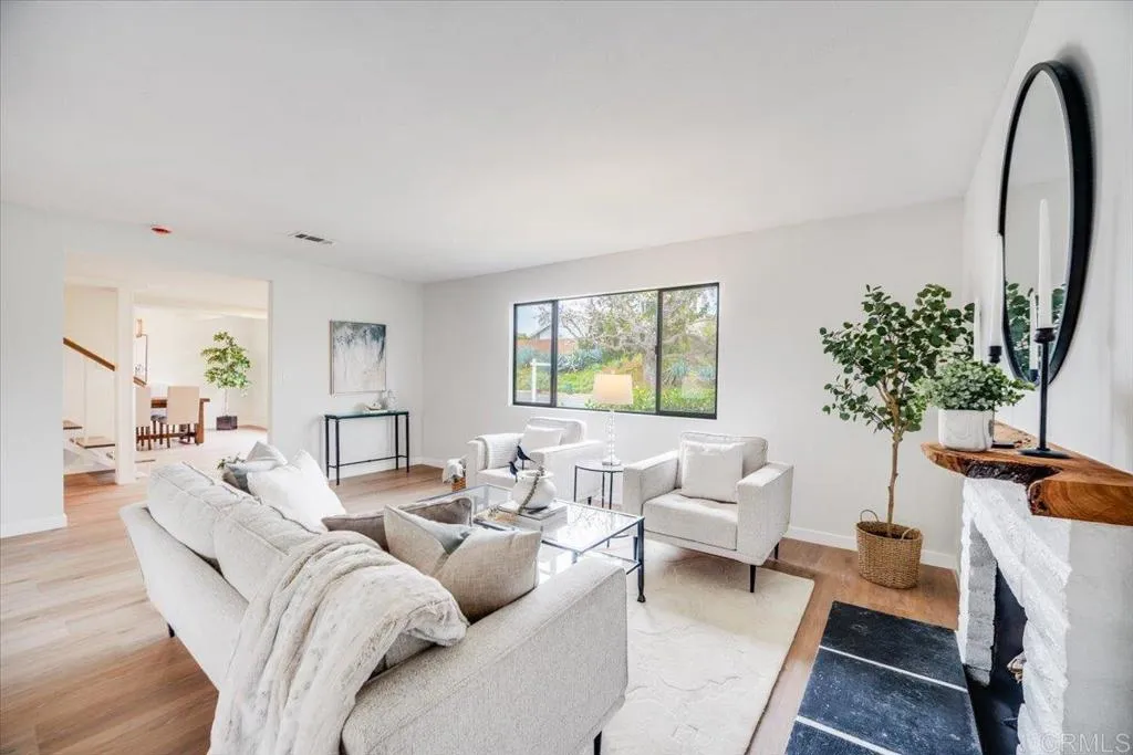 https://cdn.realtyfeed.com/cdn/127/306627611/0207e5012540a6a27fb2228f1b17378c.webp