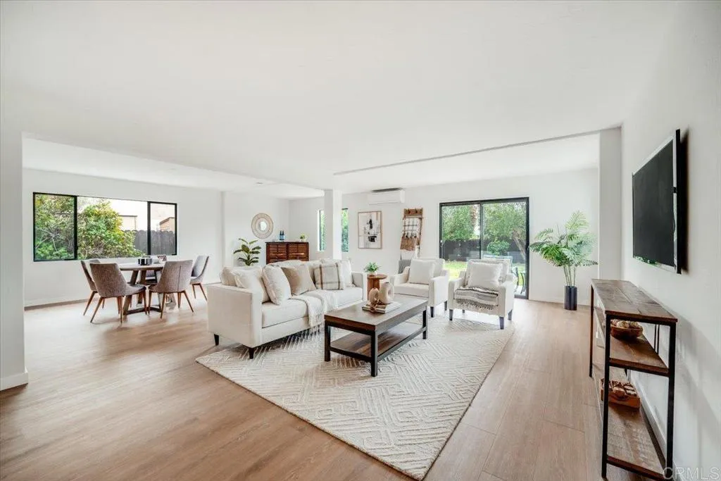 https://cdn.realtyfeed.com/cdn/127/306627611/fd278e68f224f485918ca88cf4290895.webp