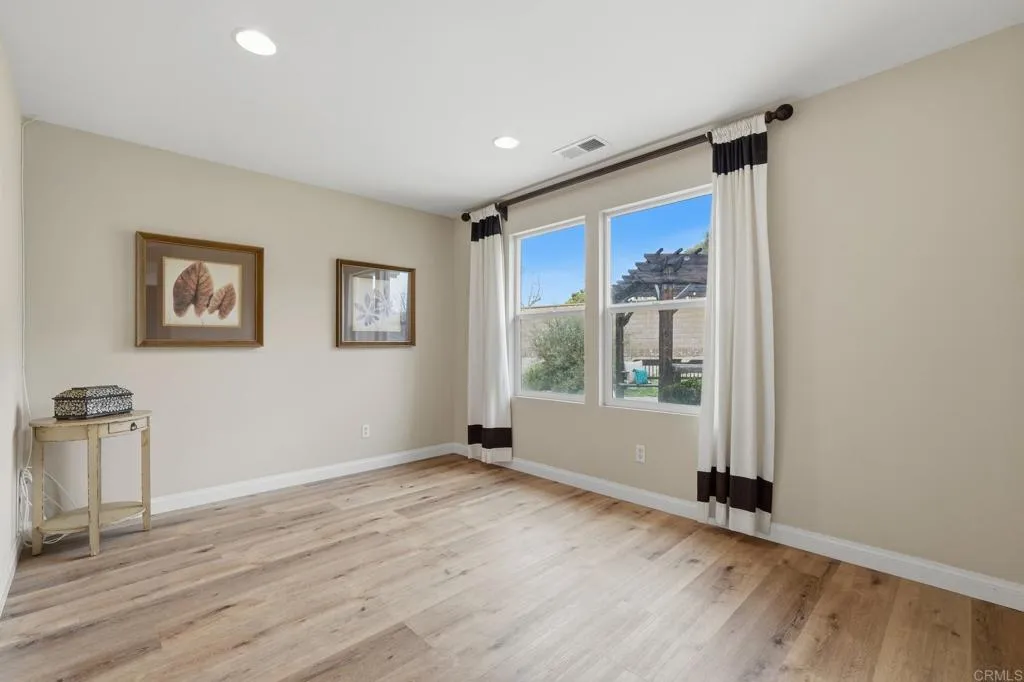 https://cdn.realtyfeed.com/cdn/127/306627618/35d6cc27d3bf13532451f048ef8d20a7.webp