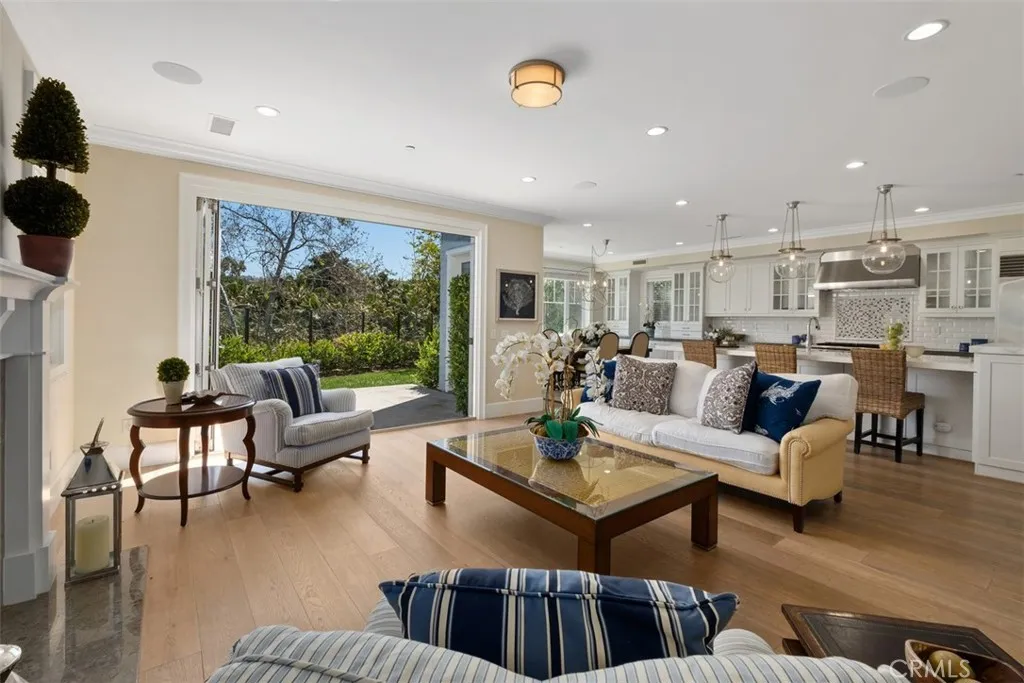 823 Bundy Drive UNIT 110, Los Angeles, CA, 90049