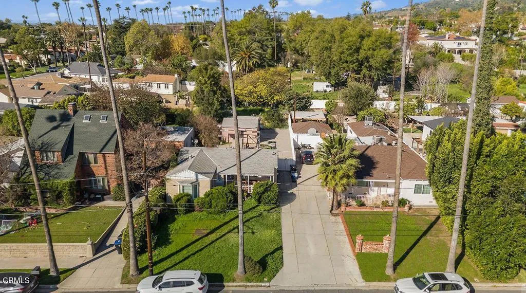 1023 E Elmwood Avenue, Burbank, CA 91501 - Main photo, Burbank, CA