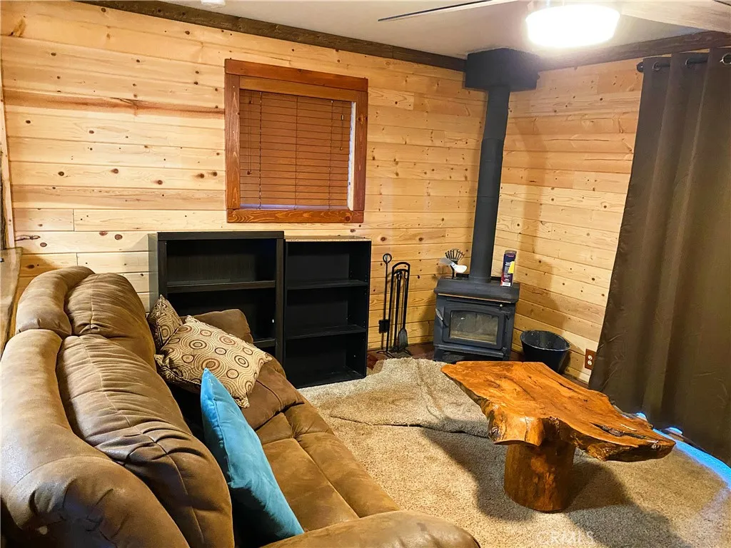 https://cdn.realtyfeed.com/cdn/127/306627634/66c83123aab904b6faf8dc60482b55b9.webp
