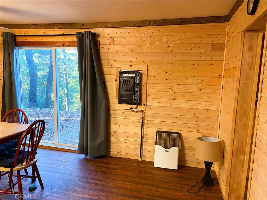 https://cdn.realtyfeed.com/cdn/127/306627634/b34f6184e7a18e3c93196bc4674eac35.webp
