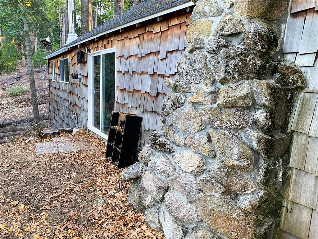 https://cdn.realtyfeed.com/cdn/127/306627634/c8eeb0aba274f6083339429d0f05c408.webp