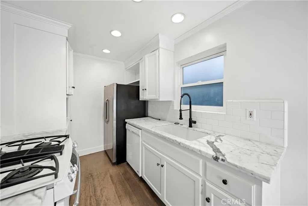 435 Dahlia Avenue, Corona del Mar, CA 92625 - Photo 5 of 30, Corona Del Mar, CA