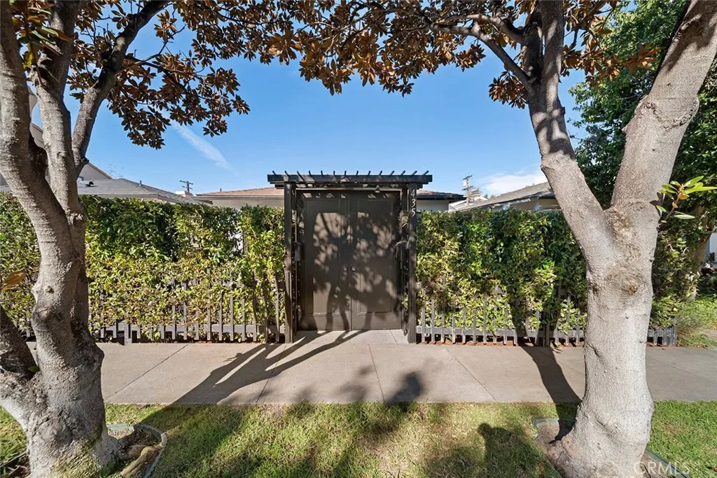 435 Dahlia Avenue, Corona del Mar, CA 92625 - Photo 3 of 33, Corona Del Mar, CA