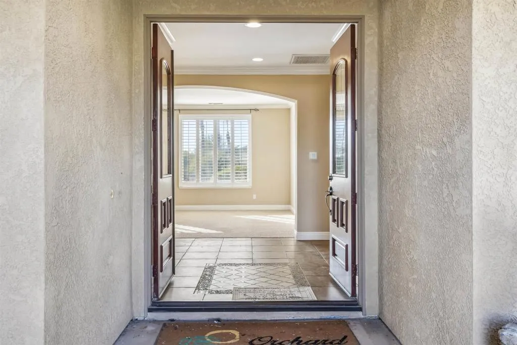 https://cdn.realtyfeed.com/cdn/127/306627695/003b1694876fc1f070f752dd1268680c.webp