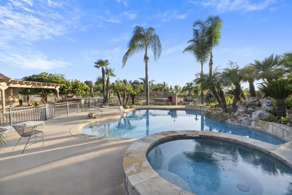 https://cdn.realtyfeed.com/cdn/127/306627695/597079180fe7142d0cb3f879a41ba884.webp
