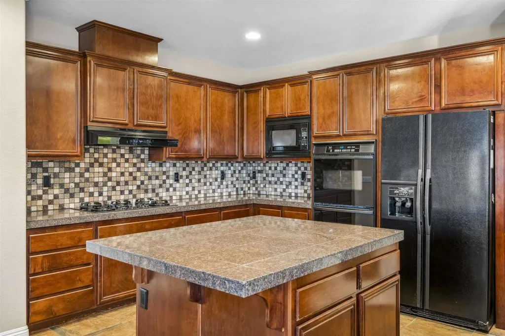 https://cdn.realtyfeed.com/cdn/127/306627695/7912b0a230af515c7ec3be24ebdf7c87.webp