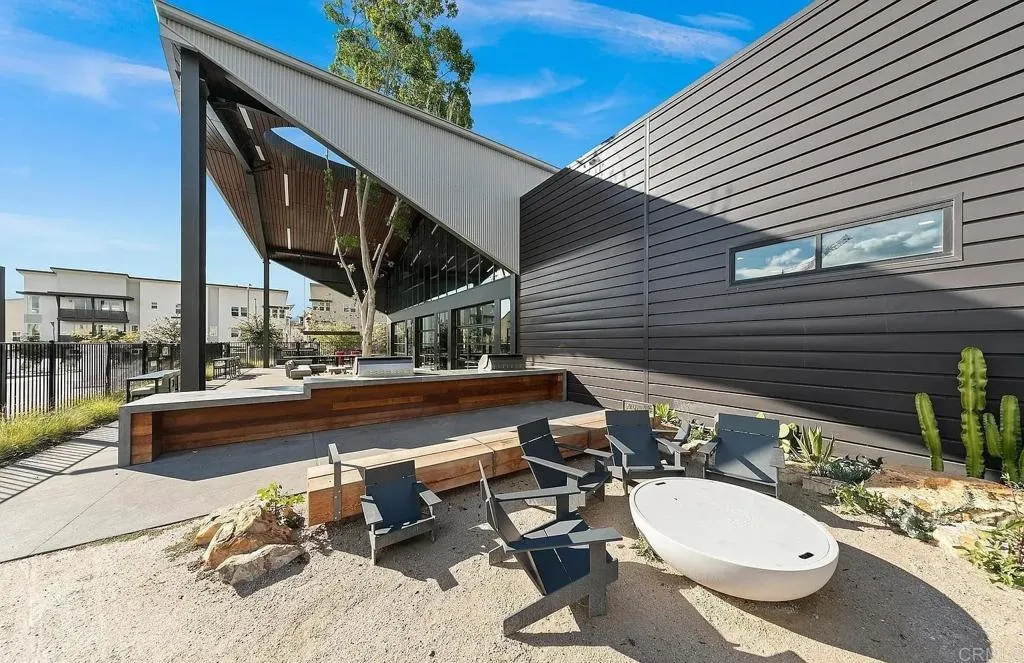 https://cdn.realtyfeed.com/cdn/127/306627726/583f0c5cfea9c806f7f78c209648f94c.webp