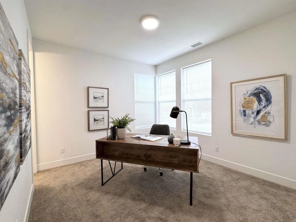 https://cdn.realtyfeed.com/cdn/127/306627726/f4d73190034f747fd978c870b8c3a267.webp