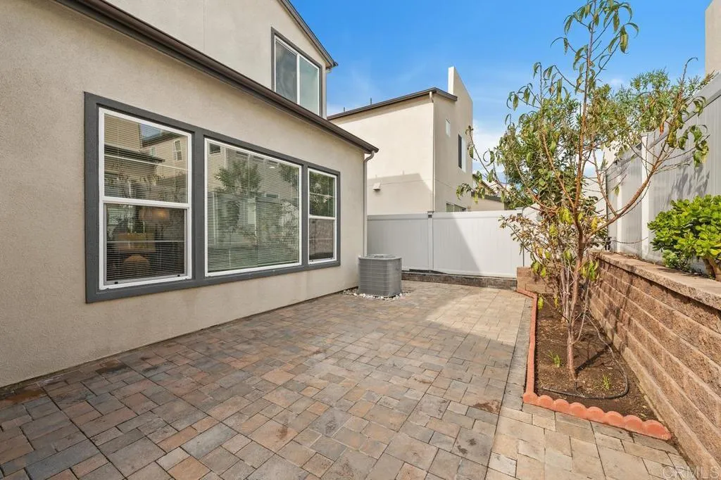 https://cdn.realtyfeed.com/cdn/127/306627726/f52a0283c812f73a732488cac6f7d706.webp