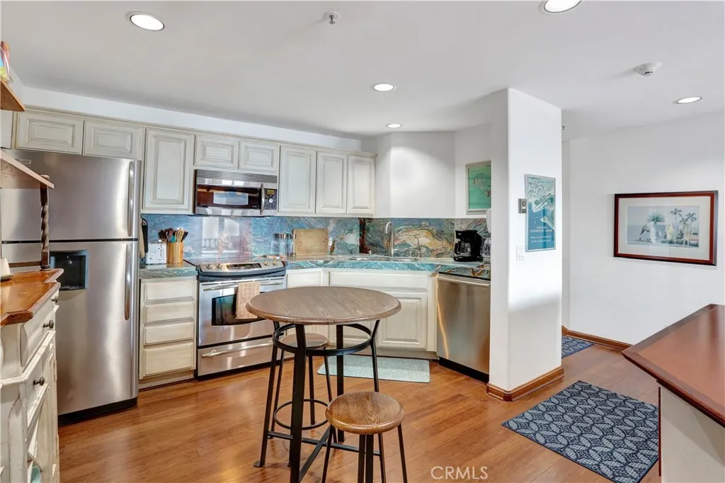 72 Camino De Flores UNIT 10, Avalon, CA, 90704
