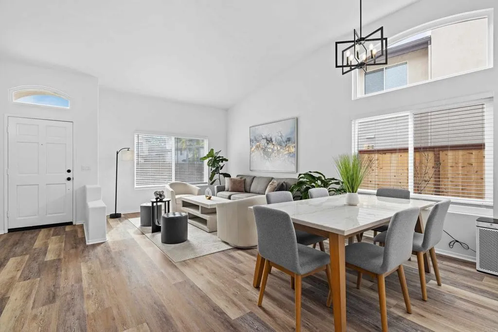 https://cdn.realtyfeed.com/cdn/127/306627737/22a8077065316aa9f561bd204344fcd0.webp