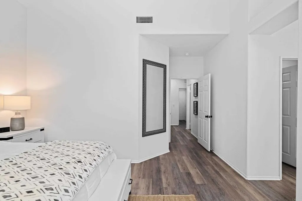 https://cdn.realtyfeed.com/cdn/127/306627737/8ef9c236e3988939c1d7cb594d972820.webp