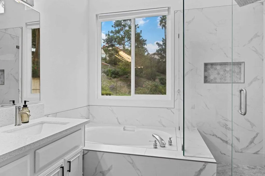 https://cdn.realtyfeed.com/cdn/127/306627737/f079020d53cf63067905dc9eff27b3c7.webp