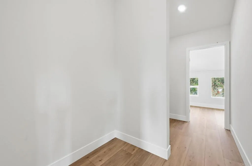 https://cdn.realtyfeed.com/cdn/127/306627845/21426140d258006423f8342fa7d43195.webp