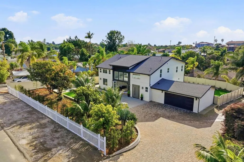 https://cdn.realtyfeed.com/cdn/127/306627845/370f26f84408d25a3153d38a45b9f1c9.webp