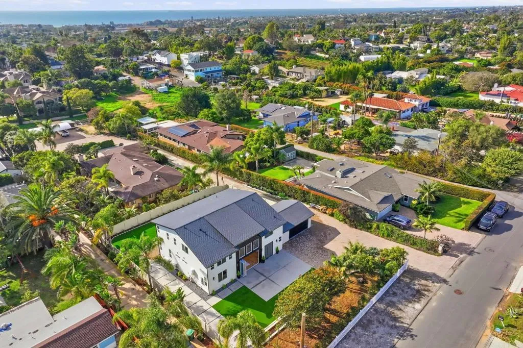 https://cdn.realtyfeed.com/cdn/127/306627845/fb717f3a4d001a026d4bd70f69153e18.webp