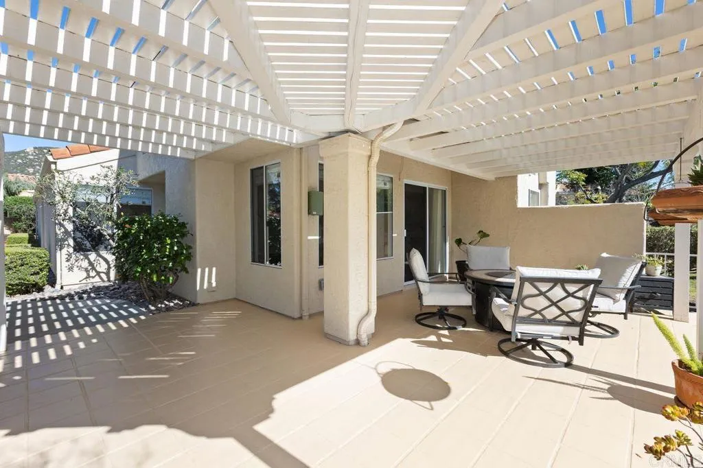 https://cdn.realtyfeed.com/cdn/127/306627871/3f55e404e1f2537dd026ae7884472ed9.webp