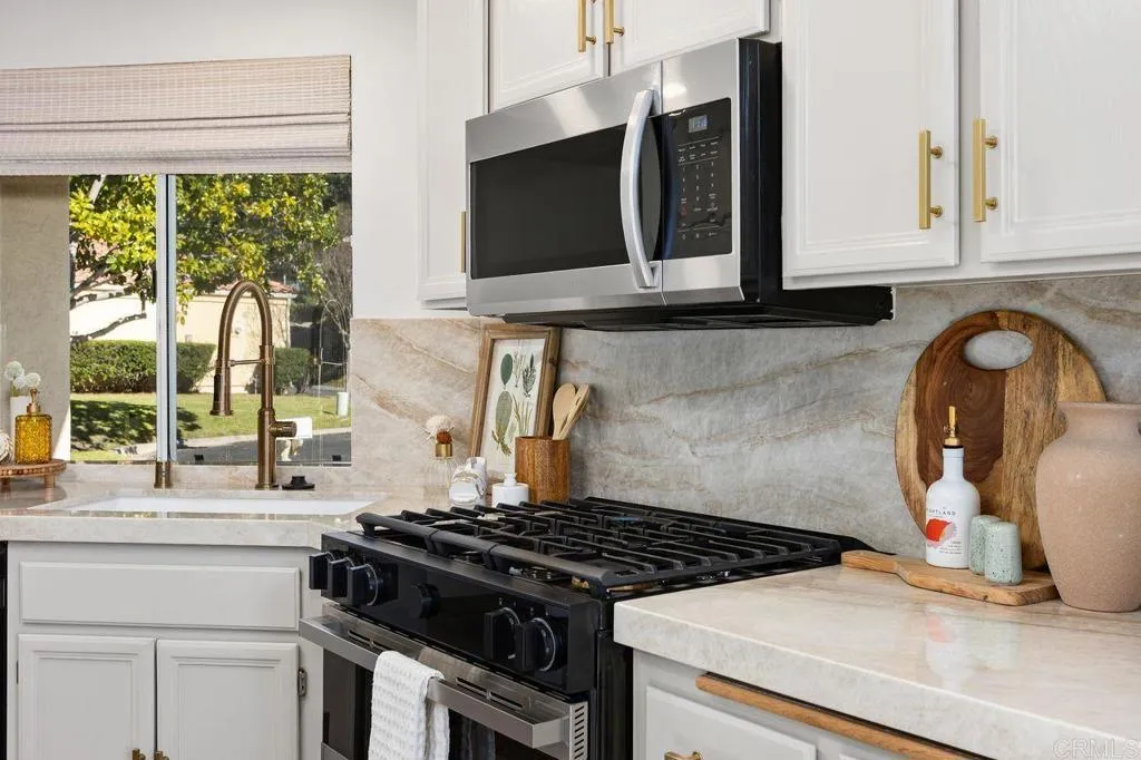 https://cdn.realtyfeed.com/cdn/127/306627871/706084571742d36b6265402bac0c4c71.webp