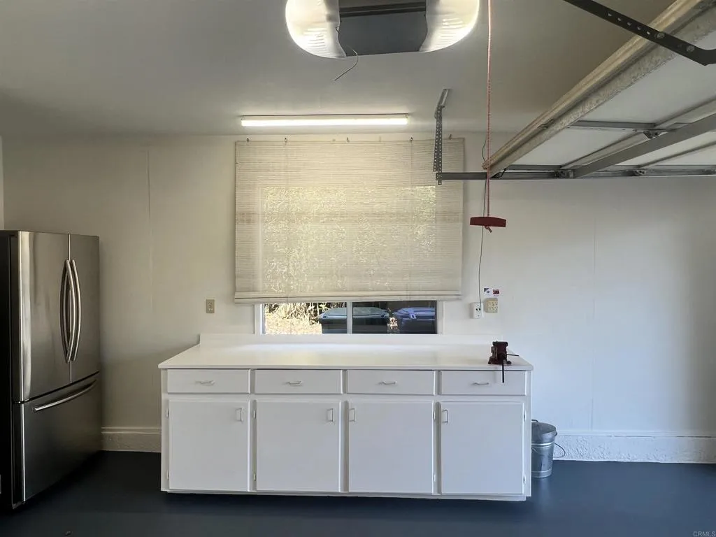 https://cdn.realtyfeed.com/cdn/127/306627871/75aae50ebb5673f599894d6b38a850e7.webp