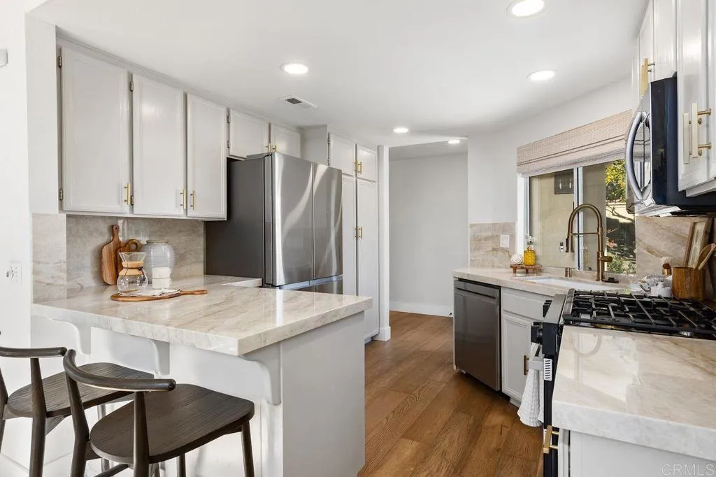 Photo #11: NDP2600777 Listing: Photo #11