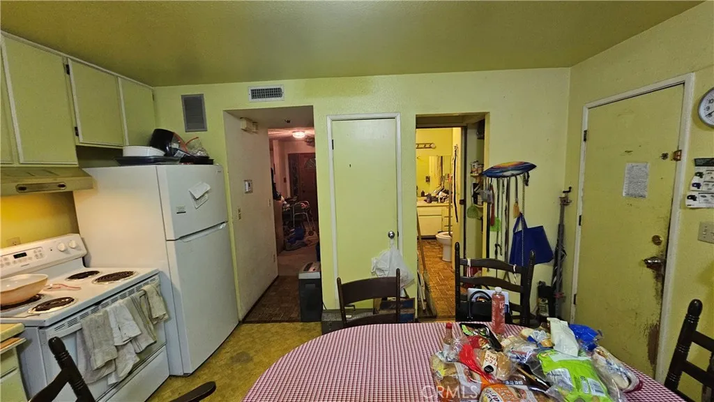 https://cdn.realtyfeed.com/cdn/127/306627885/61593c27b03472b3b2c20d6e99b1ae22.webp