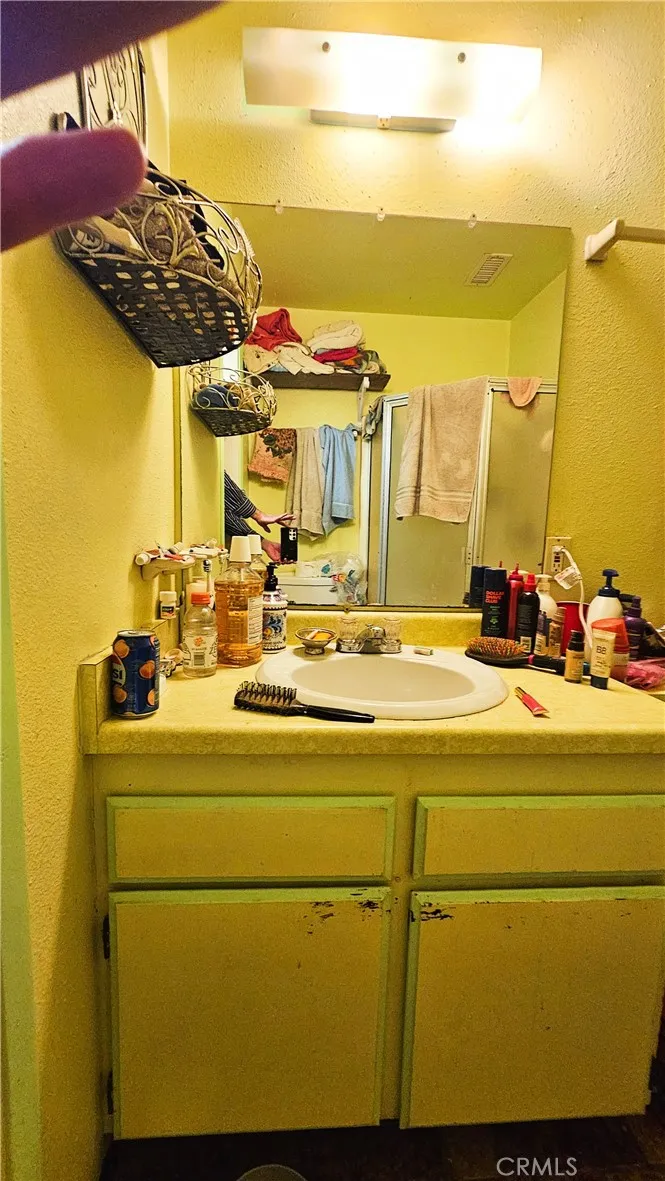 https://cdn.realtyfeed.com/cdn/127/306627885/cf52a6e5b0156f98680d713342f16cef.webp