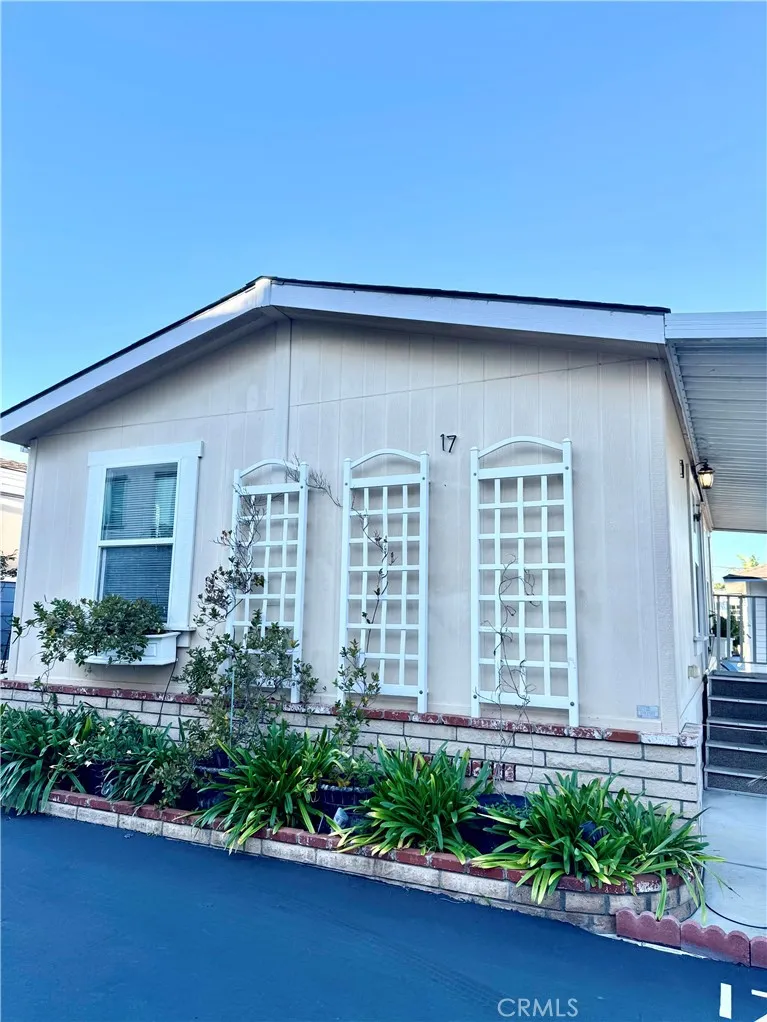1660 Whittier Unit 17, Costa Mesa, CA 92627 - Main photo, Costa Mesa, CA