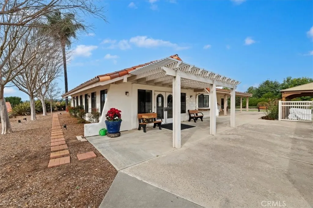 https://cdn.realtyfeed.com/cdn/127/306627968/28ad6462930e193352ae71f60aaa81c3.webp