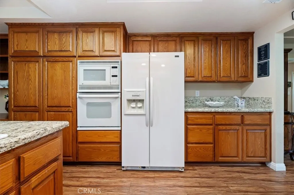 https://cdn.realtyfeed.com/cdn/127/306627968/42de7243edad4b97a01742617843a251.webp