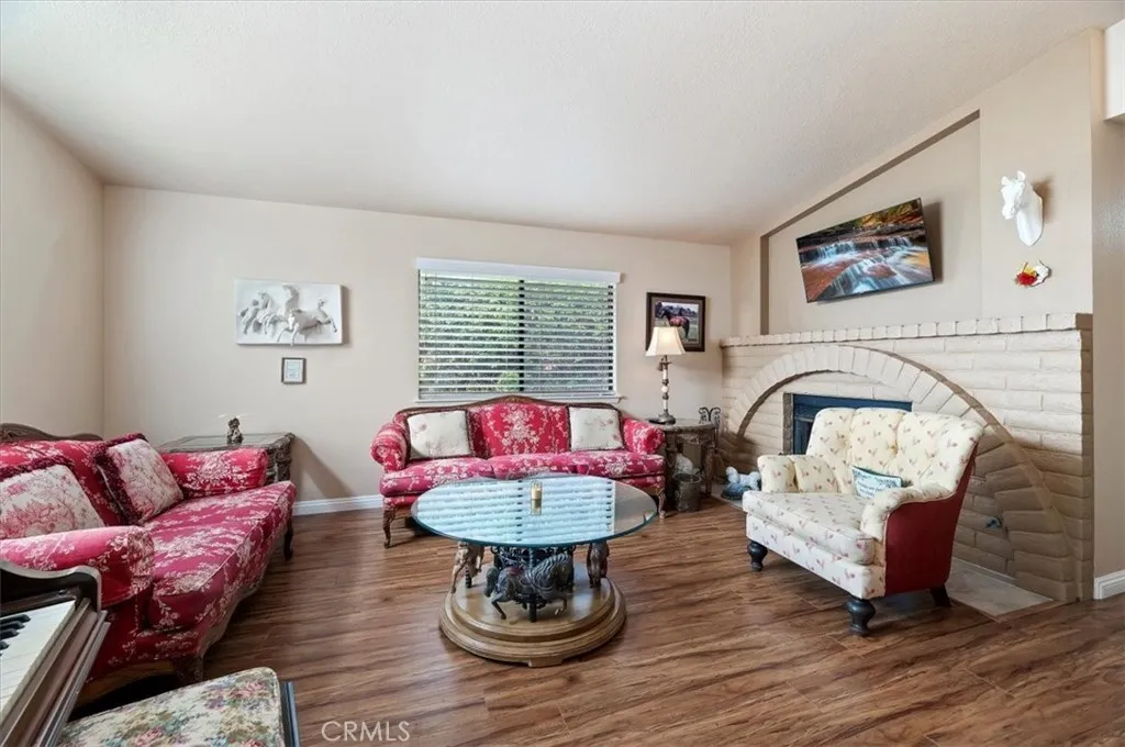 https://cdn.realtyfeed.com/cdn/127/306627968/aa113b8988e115bc33f8a4cf17520dd8.webp