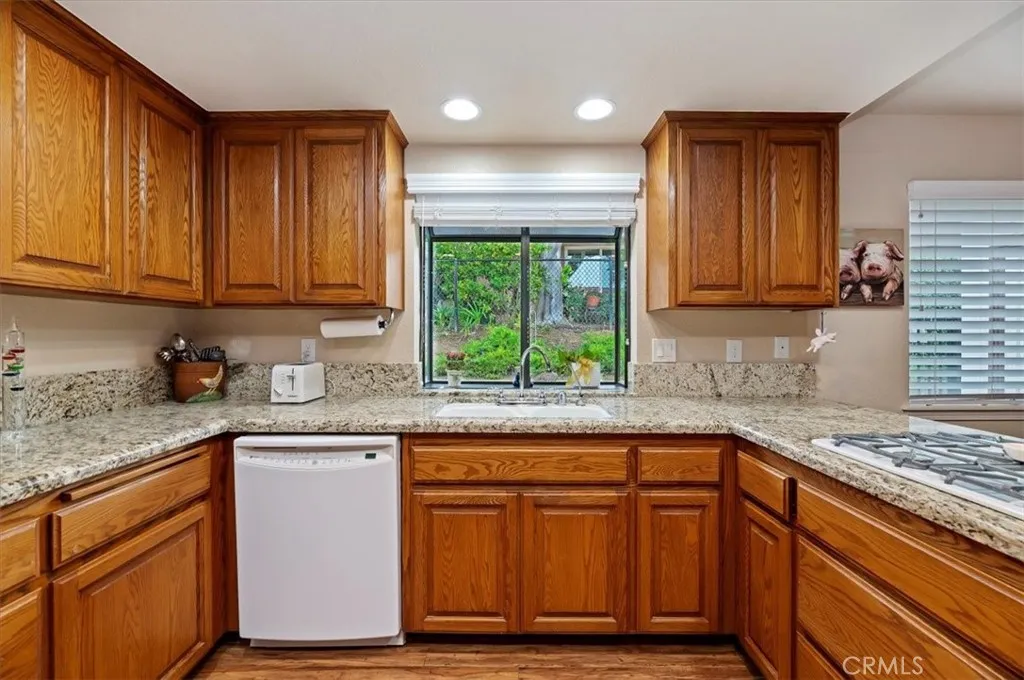 https://cdn.realtyfeed.com/cdn/127/306627968/debe847582bde89ade752a941bbf42dd.webp