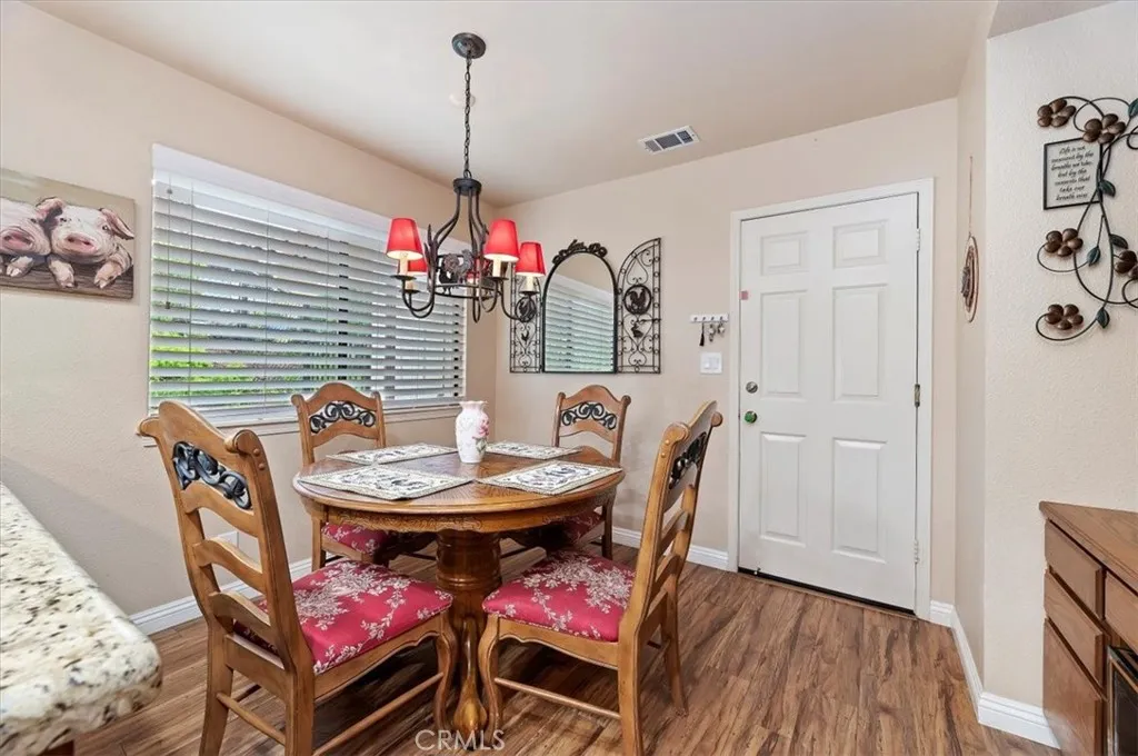 https://cdn.realtyfeed.com/cdn/127/306627968/fed4de18ce7b528f15ecd4902c0b72e1.webp